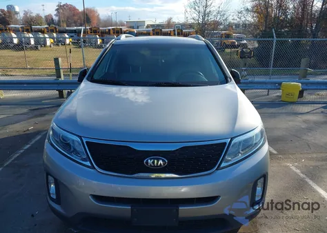2015 Kia Sorento Lx из США, поврежденный, VIN 5XYKTCA66FG652368